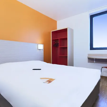 Premiere Classe Bordeaux Ouest - Aeroport ホテル 2*